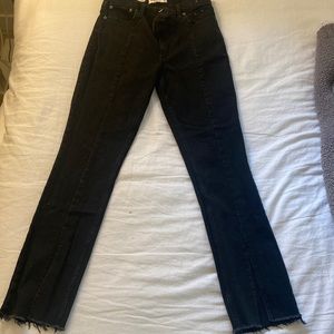 Abercrombie & Fitch -the skinny high rise black jean with split hem- size 29/8R
